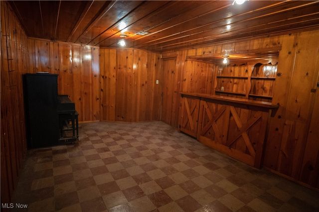 333 17th Street NW, Barberton, OH 44203