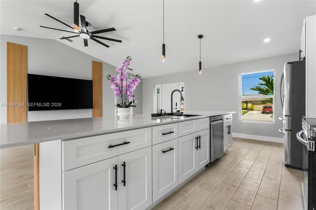 2210 NW 2nd Avenue, Cape Coral, FL 33993