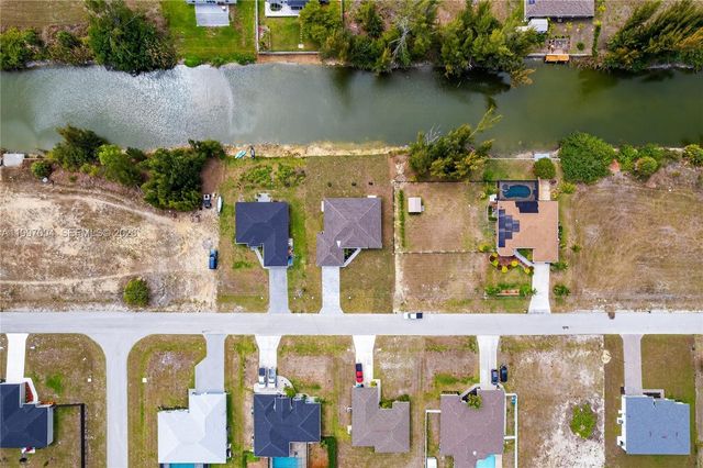 2210 NW 2nd Avenue, Cape Coral, FL 33993