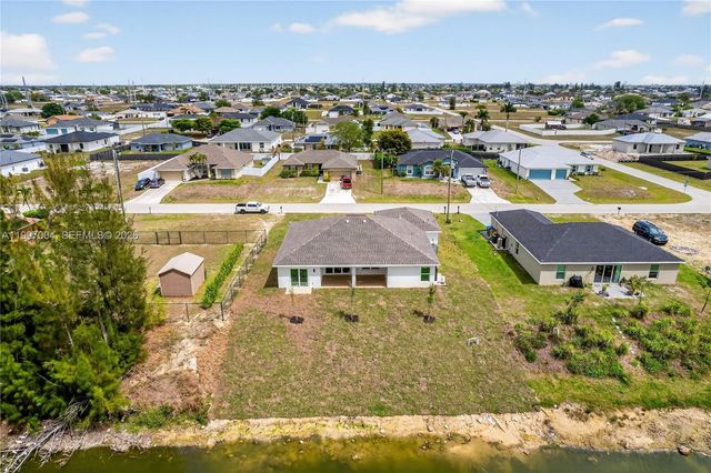 2210 NW 2nd Avenue, Cape Coral, FL 33993