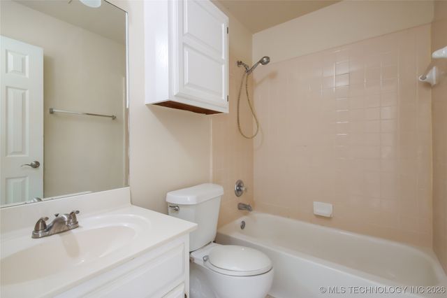 11722 S 104th East Avenue, Bixby, OK 74008