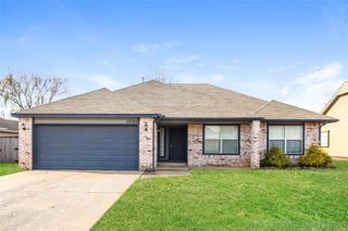 11722 S 104th East Avenue, Bixby, OK 74008