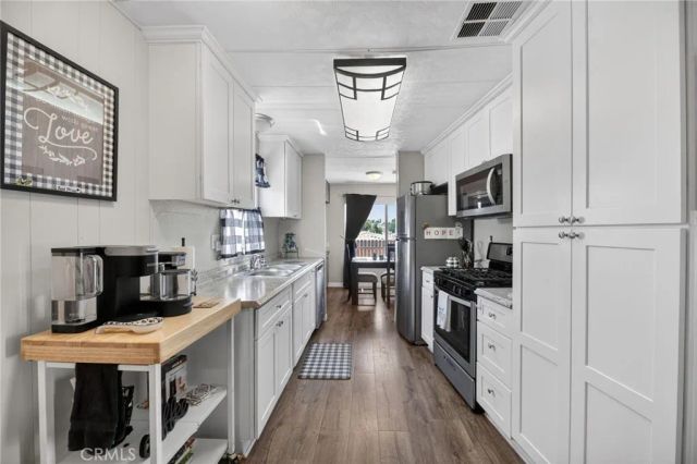 38077 Via Del Largo, Murrieta, CA 92563