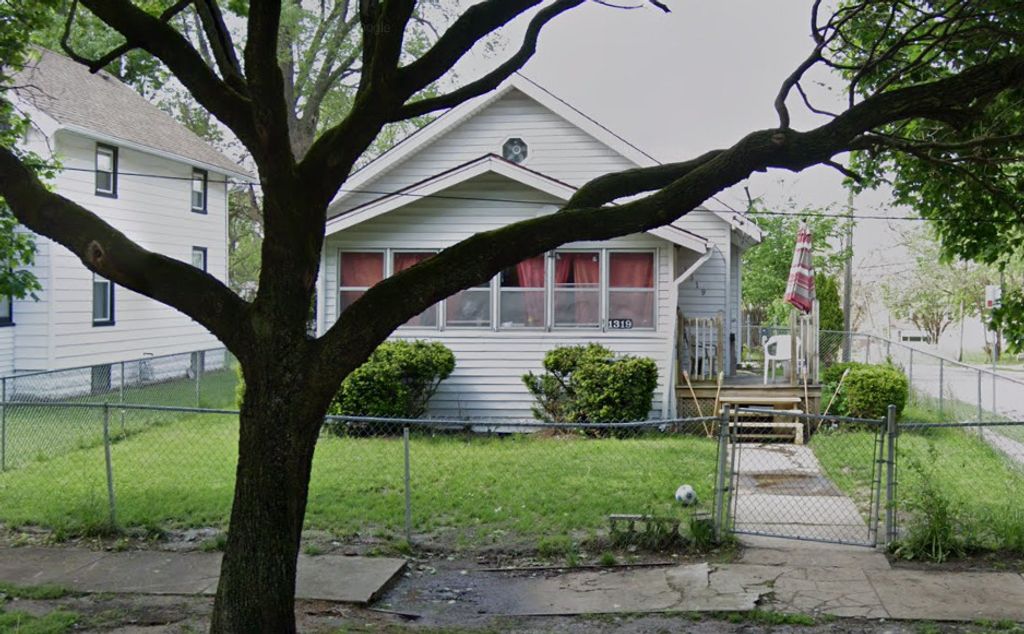 1319 Fairview Avenue, Rockford, IL 61101