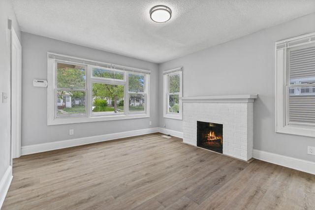 2915 Logan Avenue N, Minneapolis, MN 55411
