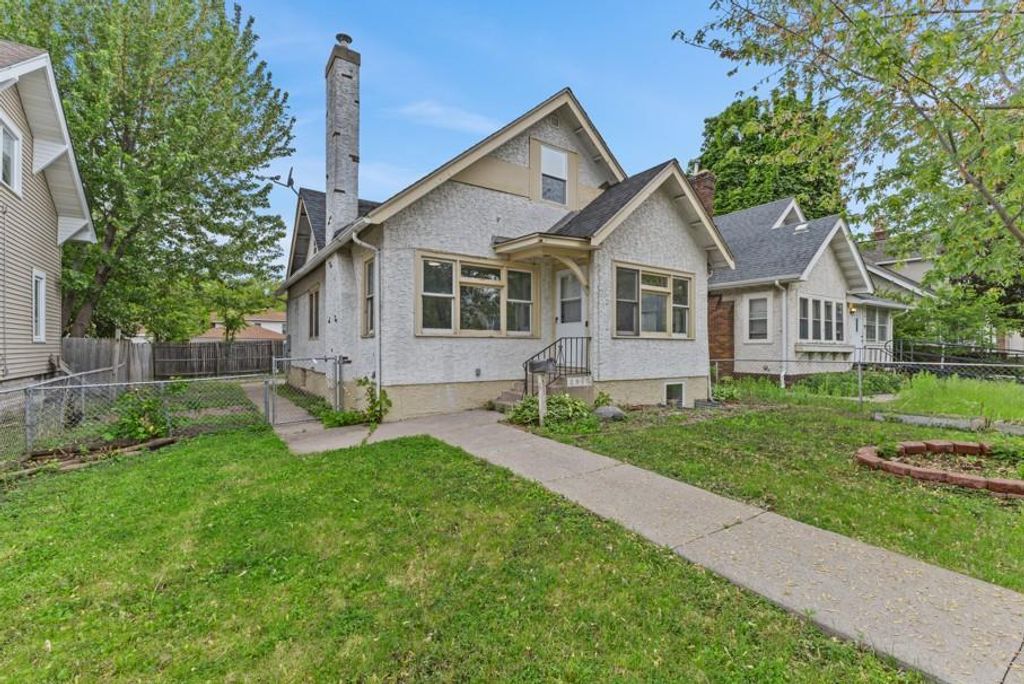 2915 Logan Avenue N, Minneapolis, MN 55411