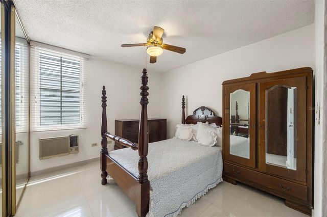 C-27 CALLE CALZADA C-27 URB EL REMANSO, San Juan, PR 00926