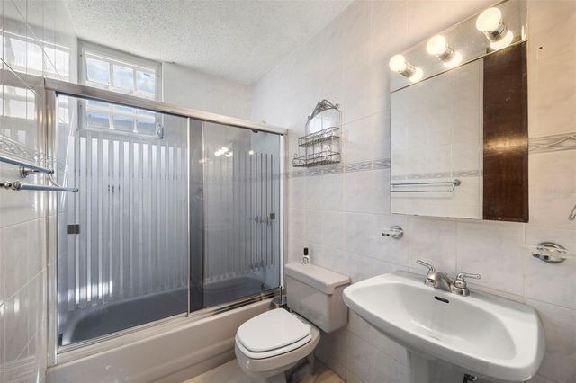 C-27 CALLE CALZADA C-27 URB EL REMANSO, San Juan, PR 00926