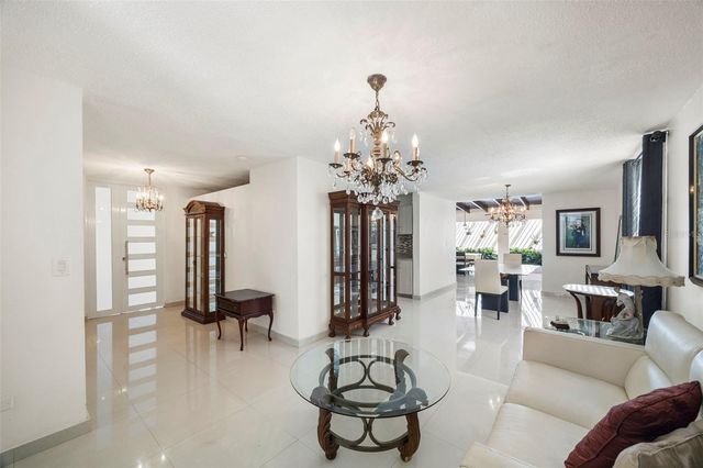 C-27 CALLE CALZADA C-27 URB EL REMANSO, San Juan, PR 00926