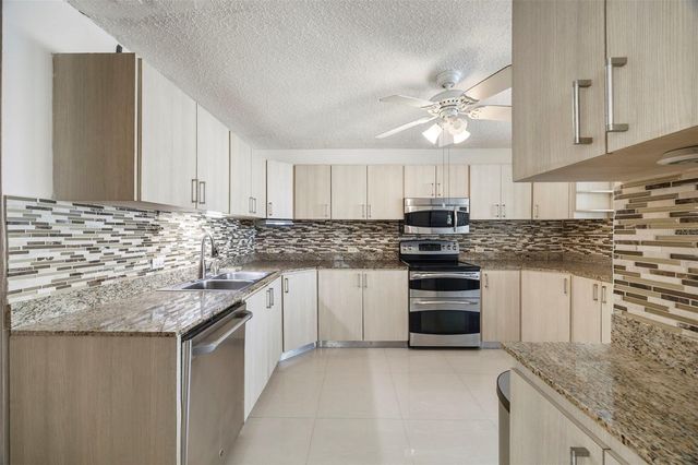 C-27 CALLE CALZADA C-27 URB EL REMANSO, San Juan, PR 00926