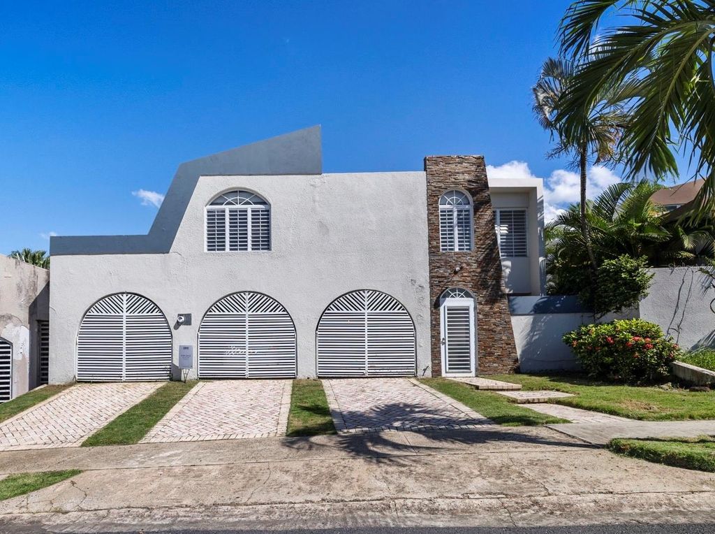 C-27 CALLE CALZADA C-27 URB EL REMANSO, San Juan, PR 00926