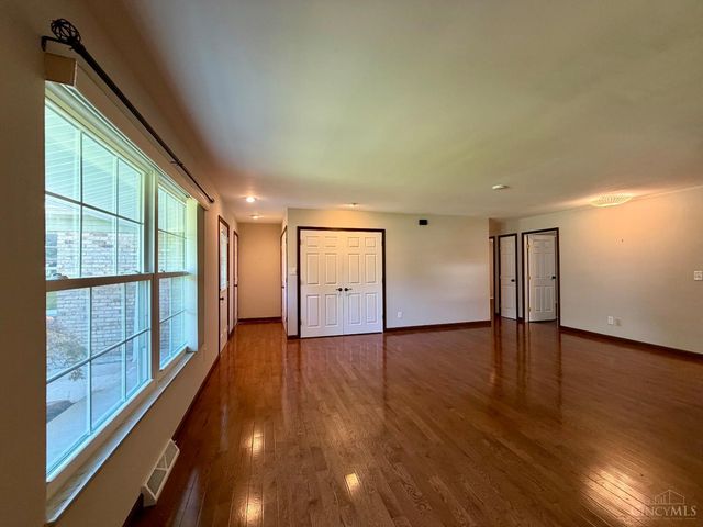 6707 Apache Way, West Chester, OH 45069