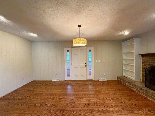 6707 Apache Way, West Chester, OH 45069