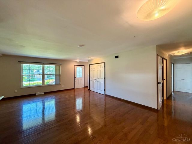 6707 Apache Way, West Chester, OH 45069