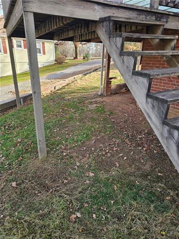 491 Pleasant Hill Drive, Elkin, NC 28621