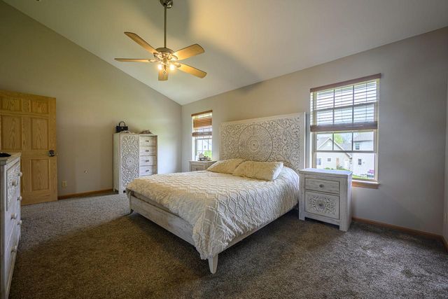 5278 W Highlands COURT, Franklin, WI 53132
