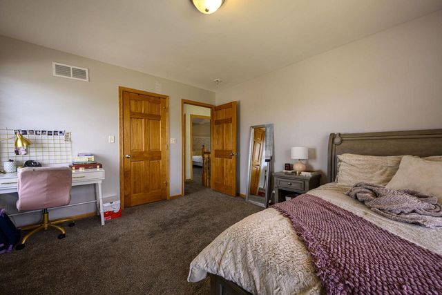 5278 W Highlands COURT, Franklin, WI 53132