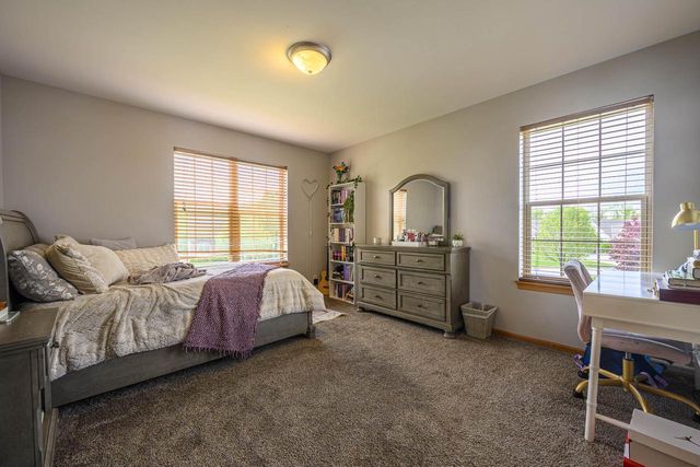 5278 W Highlands COURT, Franklin, WI 53132