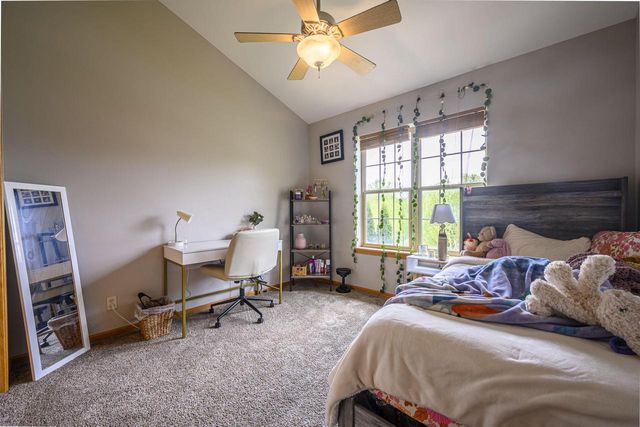 5278 W Highlands COURT, Franklin, WI 53132