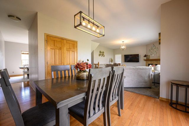 5278 W Highlands COURT, Franklin, WI 53132