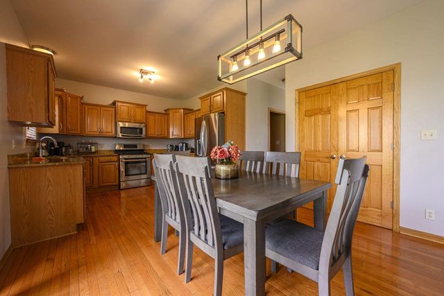 5278 W Highlands COURT, Franklin, WI 53132