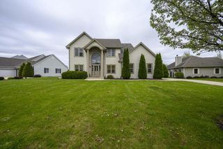 5278 W Highlands COURT, Franklin, WI 53132