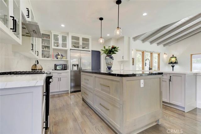 650 Sierra Meadows, Sierra Madre, CA 91024