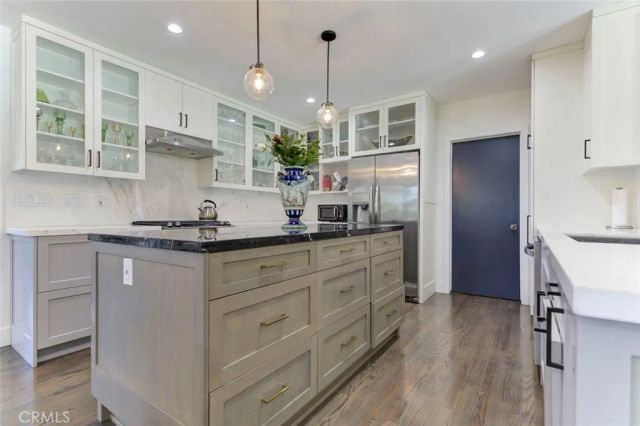 650 Sierra Meadows, Sierra Madre, CA 91024