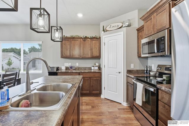21052 Monroe Street, Elkhorn, NE 68022