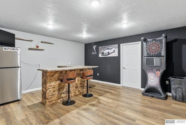 21052 Monroe Street, Elkhorn, NE 68022