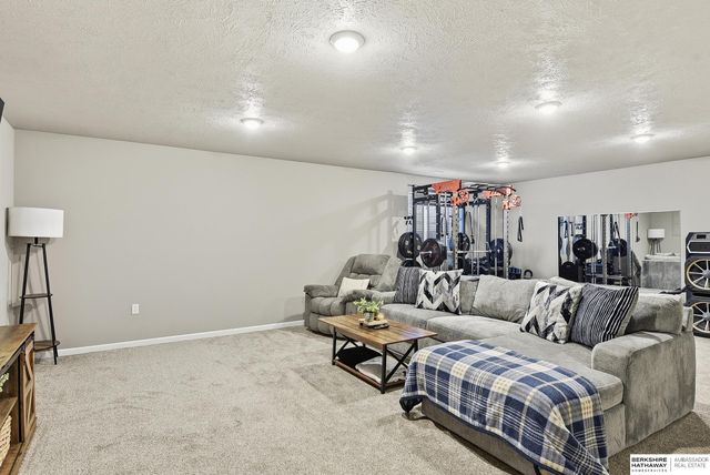 21052 Monroe Street, Elkhorn, NE 68022