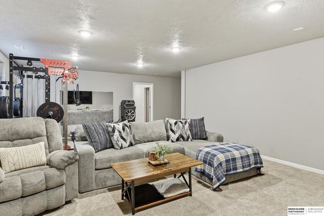 21052 Monroe Street, Elkhorn, NE 68022