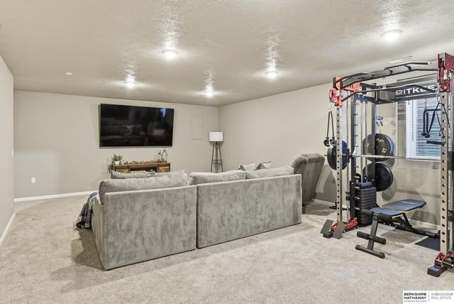 21052 Monroe Street, Elkhorn, NE 68022
