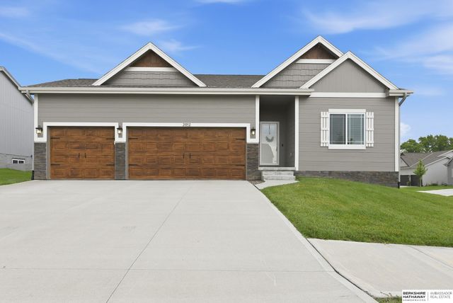 21052 Monroe Street, Elkhorn, NE 68022