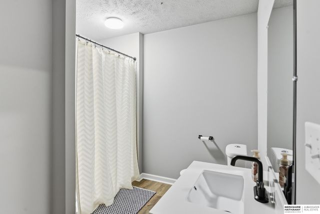 21052 Monroe Street, Elkhorn, NE 68022
