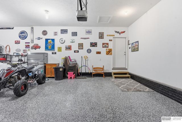 21052 Monroe Street, Elkhorn, NE 68022