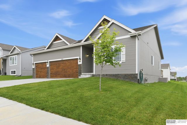 21052 Monroe Street, Elkhorn, NE 68022