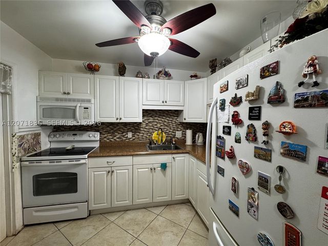 1000 Hillcrest Ct 214, Hollywood, FL 33021