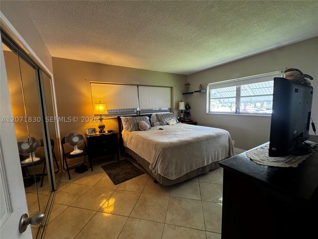 1000 Hillcrest Ct 214, Hollywood, FL 33021