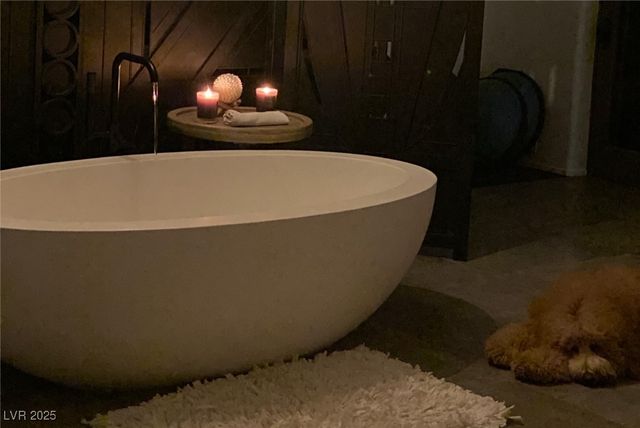 7330 North RAINBOW Boulevard, Las Vegas, NV 89131