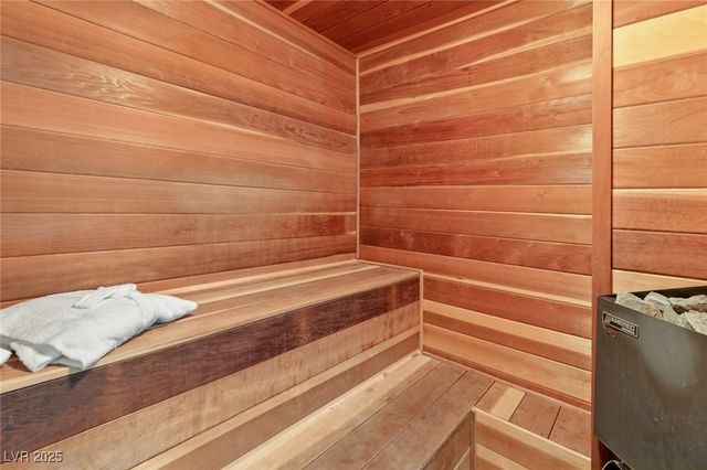 7330 North RAINBOW Boulevard, Las Vegas, NV 89131