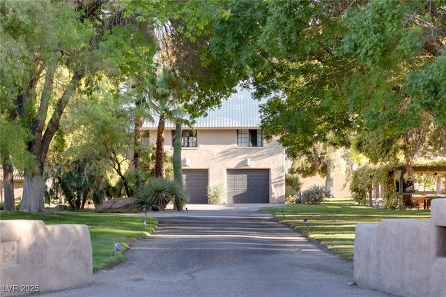 7330 North RAINBOW Boulevard, Las Vegas, NV 89131