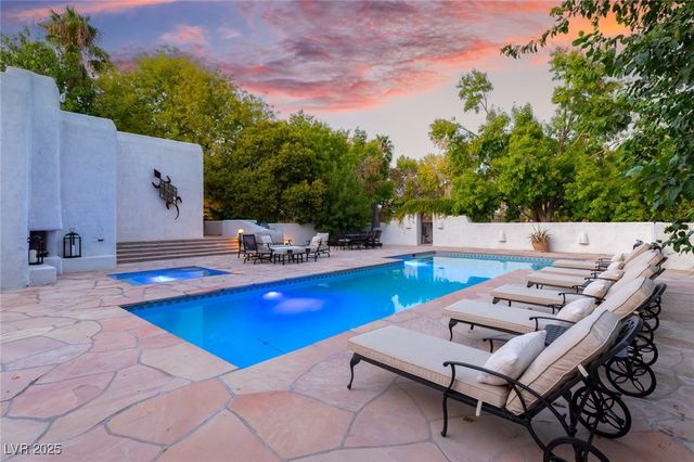 7330 North RAINBOW Boulevard, Las Vegas, NV 89131