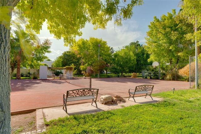 7330 North RAINBOW Boulevard, Las Vegas, NV 89131