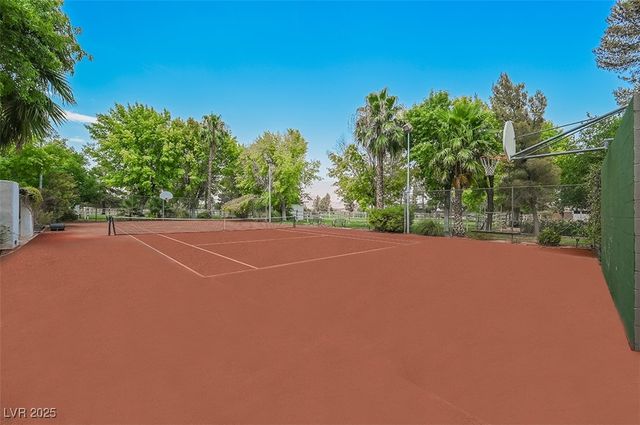 7330 North RAINBOW Boulevard, Las Vegas, NV 89131