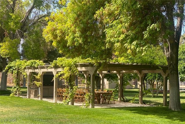 7330 North RAINBOW Boulevard, Las Vegas, NV 89131