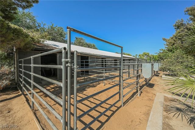 7330 North RAINBOW Boulevard, Las Vegas, NV 89131