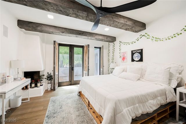 7330 North RAINBOW Boulevard, Las Vegas, NV 89131