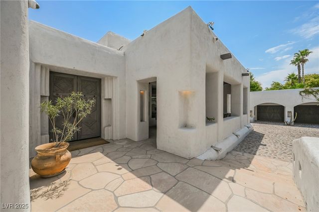 7330 North RAINBOW Boulevard, Las Vegas, NV 89131