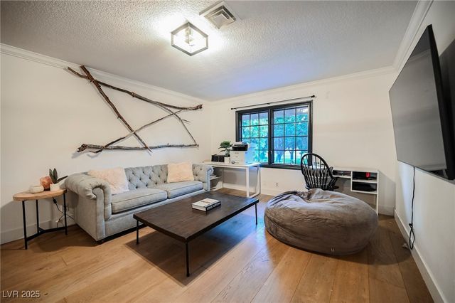 7330 North RAINBOW Boulevard, Las Vegas, NV 89131